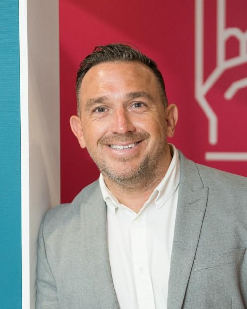 Gary James, Corporate Traveller