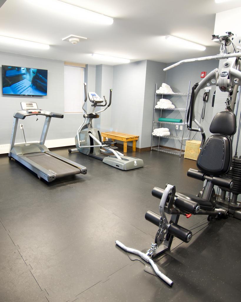 CT-CA-COAST-CALGARY-HOTEL-5