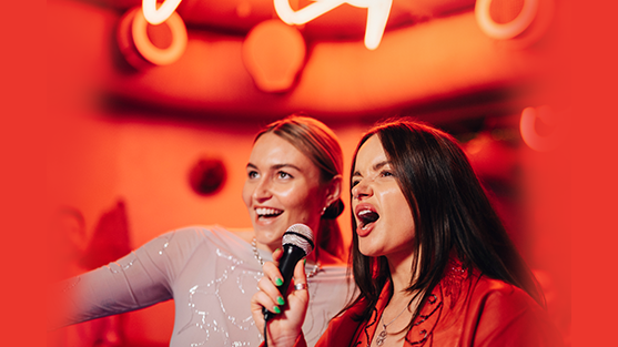 case study stage and screen